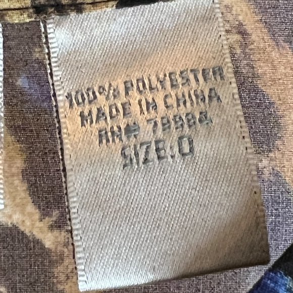 Chico's Animal Print Popover Tunic with Pleated Bodice and Cover Buttons… - Picture 6 of 9